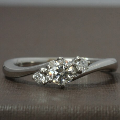プロポーズに最適な婚約指輪